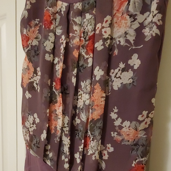 Top with flower front - Picture 2 of 2